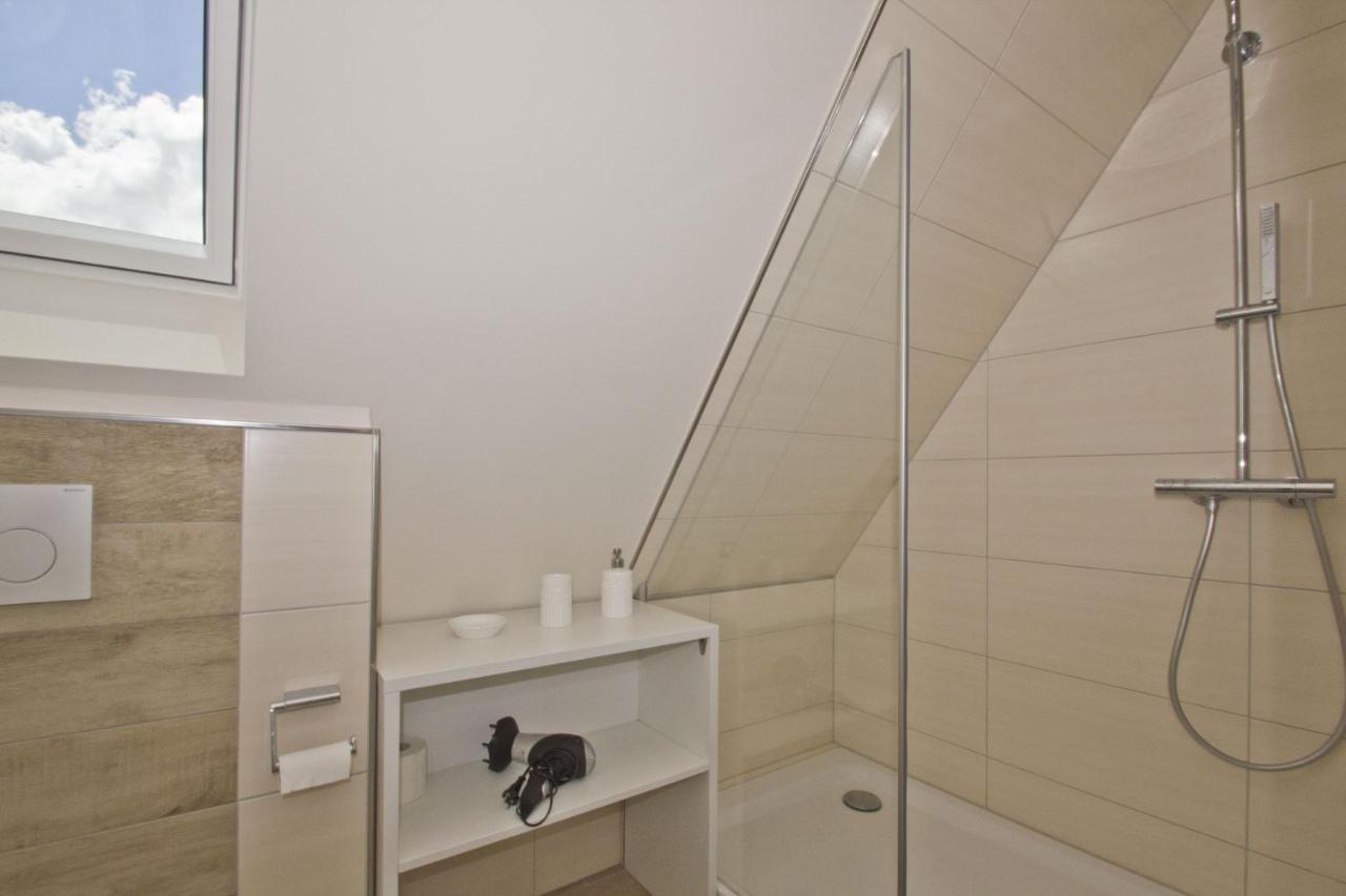Ferienhaus Auszeit Fewo 03 - Dachterrasse, Ruhige Lage Middelhagen Exteriér fotografie